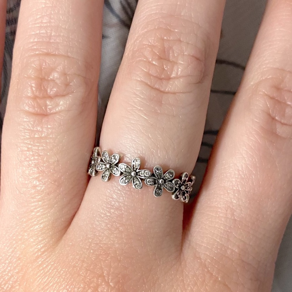 Pandora Flower Ring